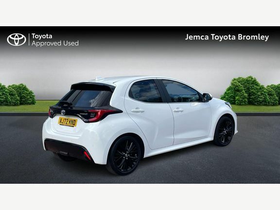 Toyota Yaris Excel AJ72KND White #2