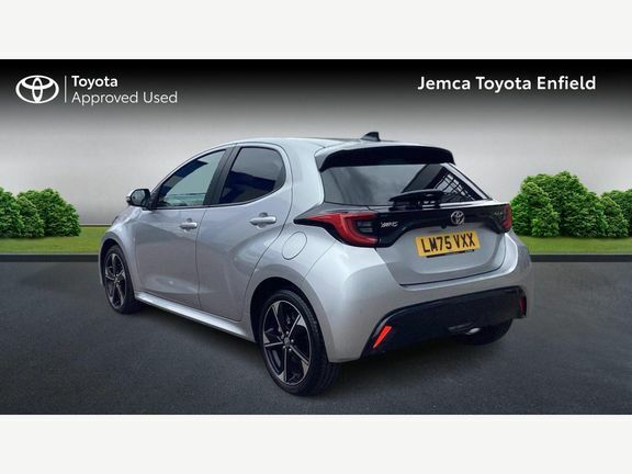 Toyota Yaris Excel Silver #4