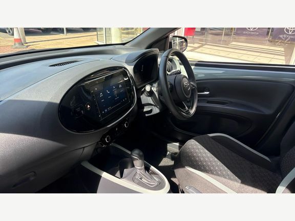 Toyota Aygo X Edge Auto #5