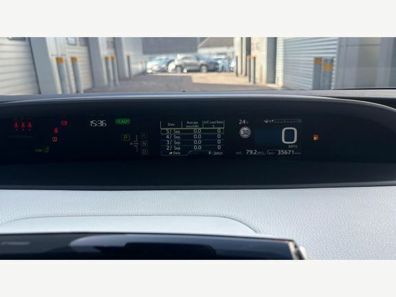 Toyota Prius+ Icon Blue #10