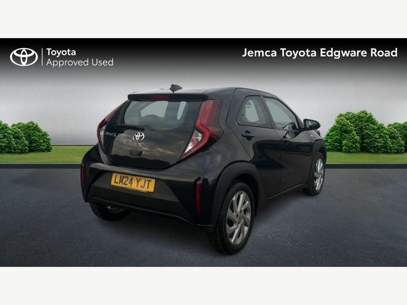 Toyota Aygo X Pure Automatic Black #2