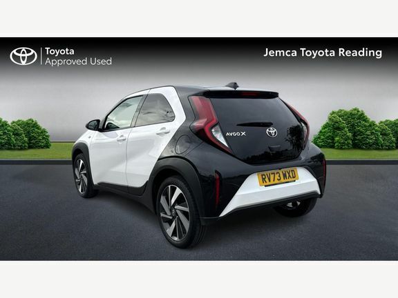 Toyota Aygo X Edge Manual White #4