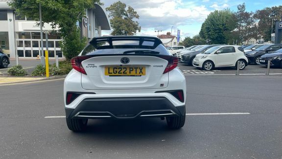 Toyota C-Hr Excel White #25