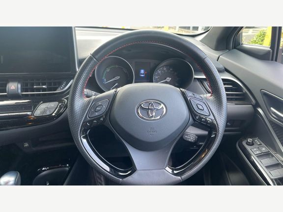 Toyota C-Hr Excel White #7