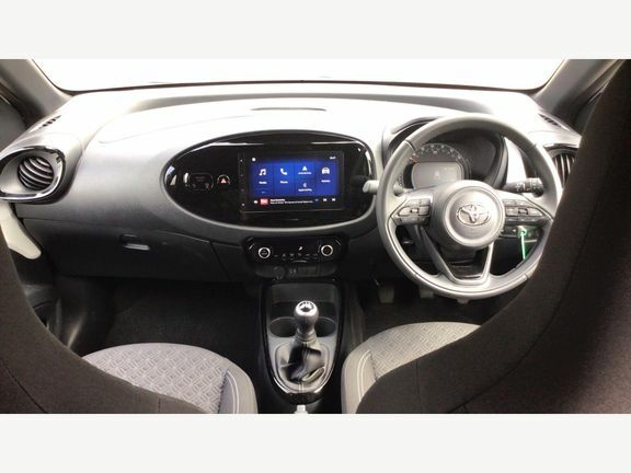 Toyota Aygo X Edge White #6