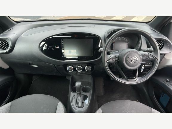 Toyota Aygo X Pure Automatic White #6