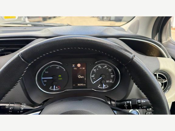 Toyota Yaris Icon Tech Blue #11