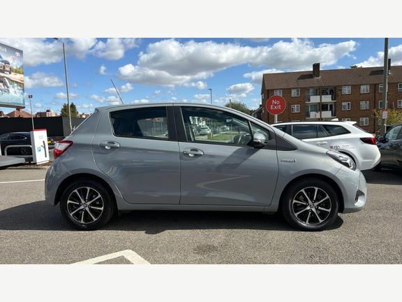 Toyota Yaris Icon Tech Blue #22