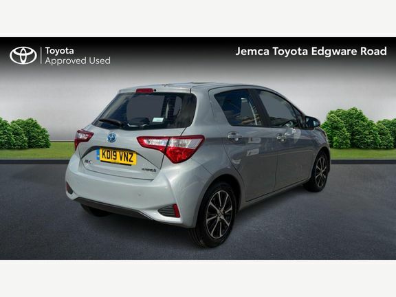 Toyota Yaris Icon Tech Blue #2