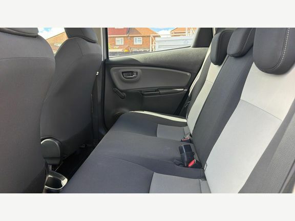 Toyota Yaris Icon Tech Blue #15