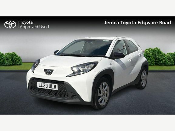Toyota Aygo X Pure Automatic White #3