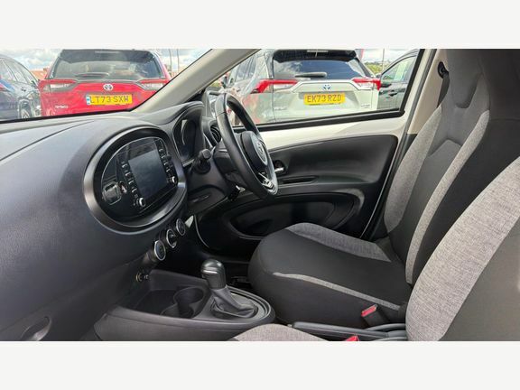 Toyota Aygo X Pure Automatic White #5