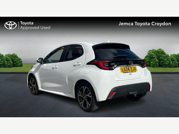 Toyota Yaris Design White #4