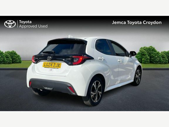 Toyota Yaris Design White #2
