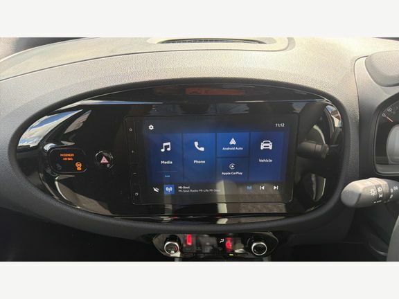 Toyota Aygo X Edge White #9