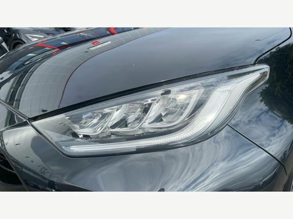 Toyota Yaris Excel Pan White #20
