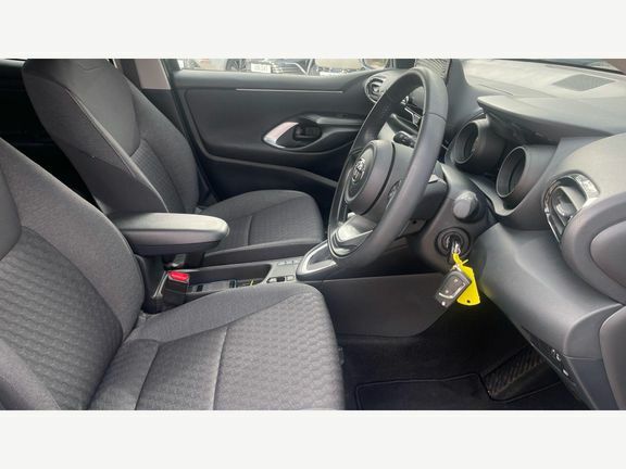 Toyota Yaris Excel Pan White #12