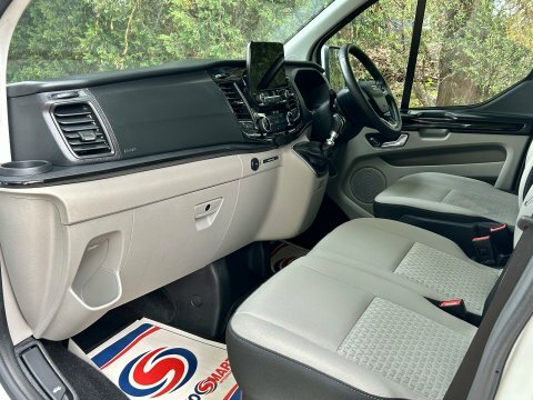 Ford Tourneo Custom 2.0 320 Ecoblue Titanium Minibus Double Cab Di Silver #9