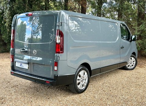 Nissan Primastar Tekna 30 L2 Grey #2