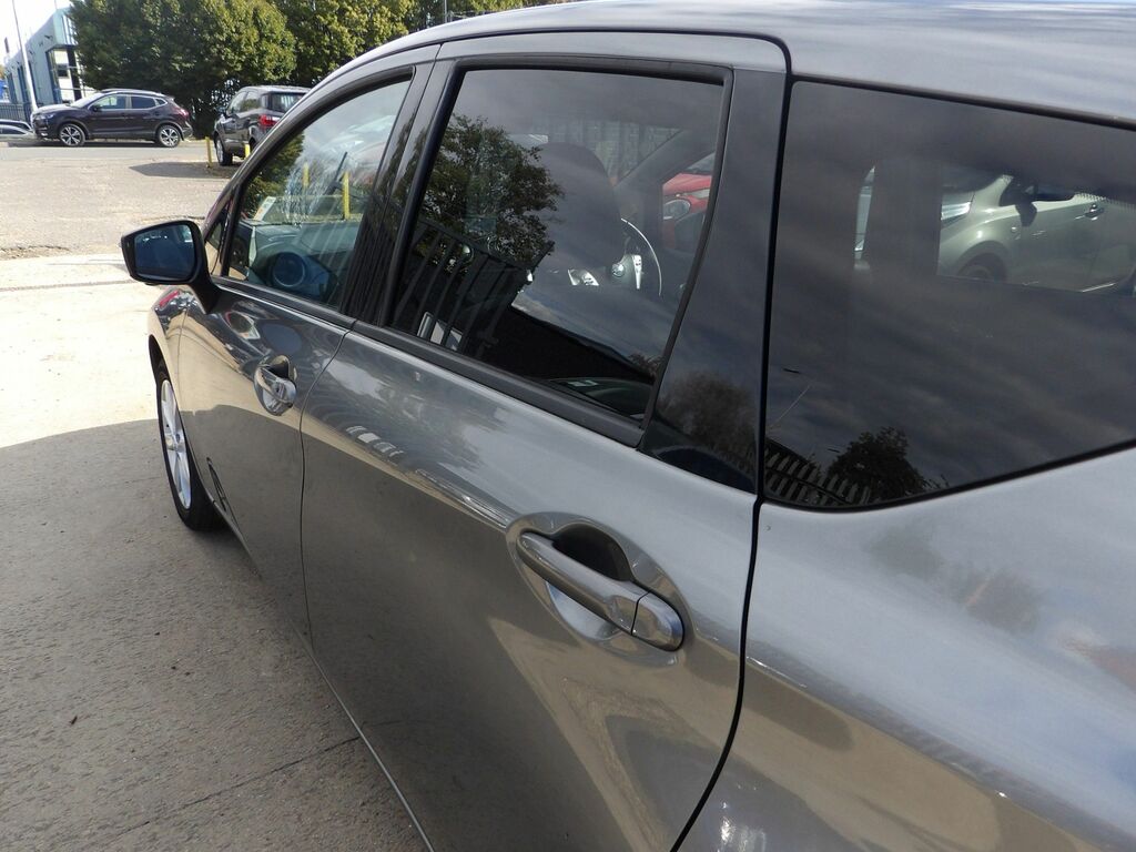 Nissan Note 1.2L Acenta Premium Red #21