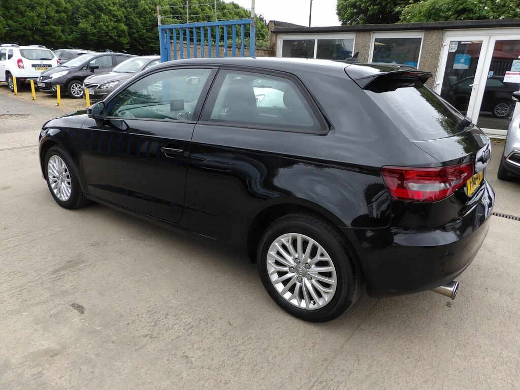 Audi A3 1.6 Tdi Se Technik Hatchback Eur Black #4