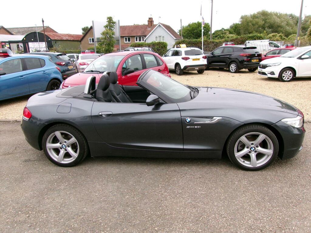 BMW Z4 Convertible White #10