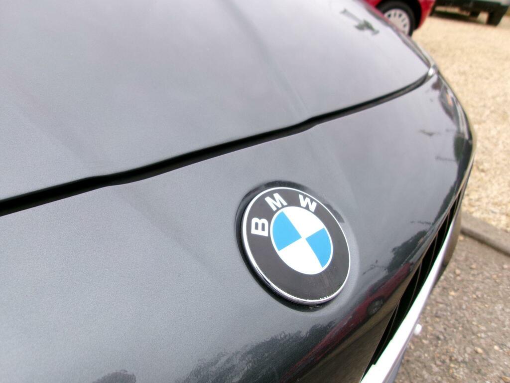 BMW Z4 Convertible White #45