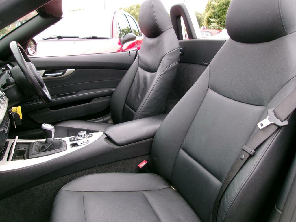 BMW Z4 Convertible White #37