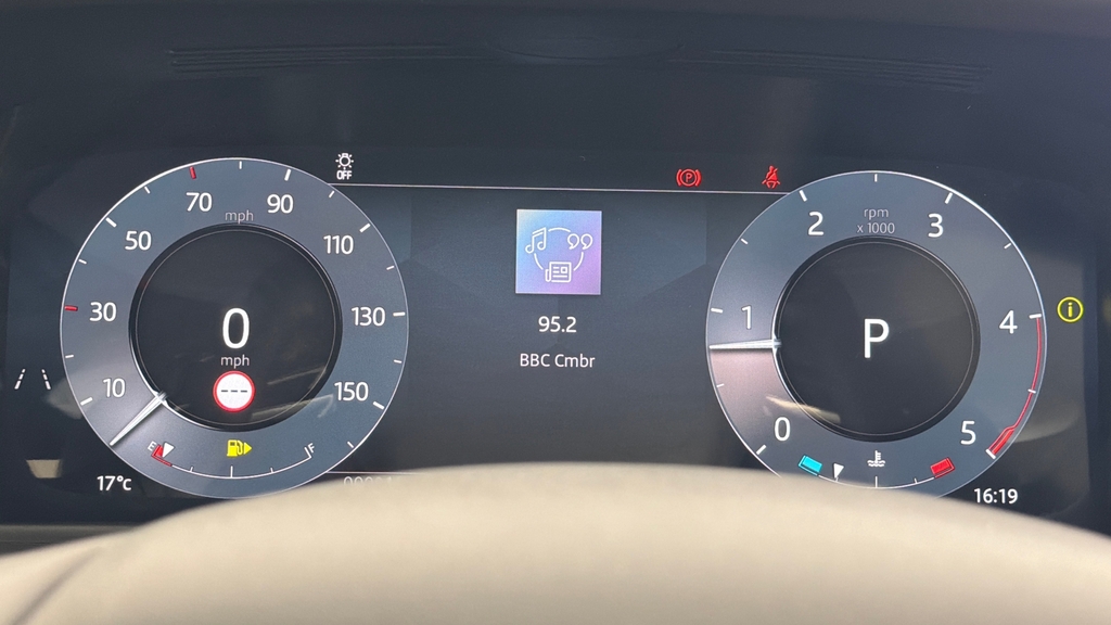 Land Rover Range Rover Velar Dynamic Se Grey #16