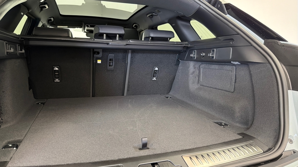 Land Rover Range Rover Velar Dynamic Se Grey #46