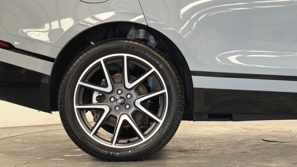 Land Rover Range Rover Velar Dynamic Se Grey #53