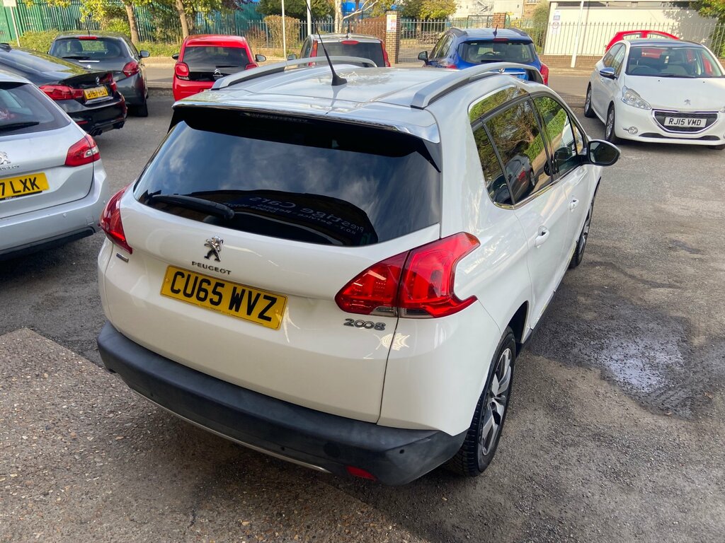 Peugeot 2008 1.2 Puretech Allure Suv Eat Euro 6 Ss White #4