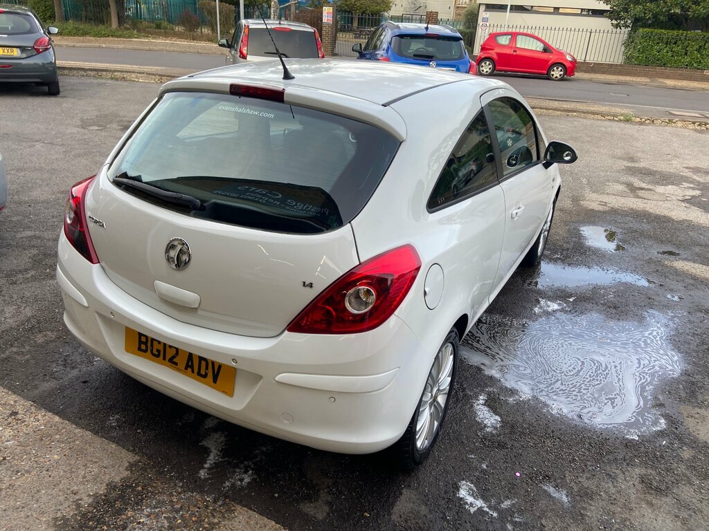 Vauxhall Corsa 1.4 16V Se Hatchback Euro 5 100 P White #5