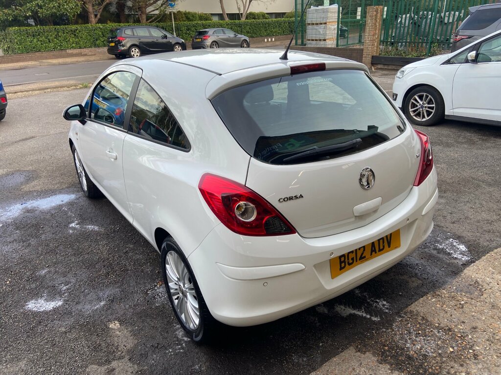 Vauxhall Corsa 1.4 16V Se Hatchback Euro 5 100 P White #4