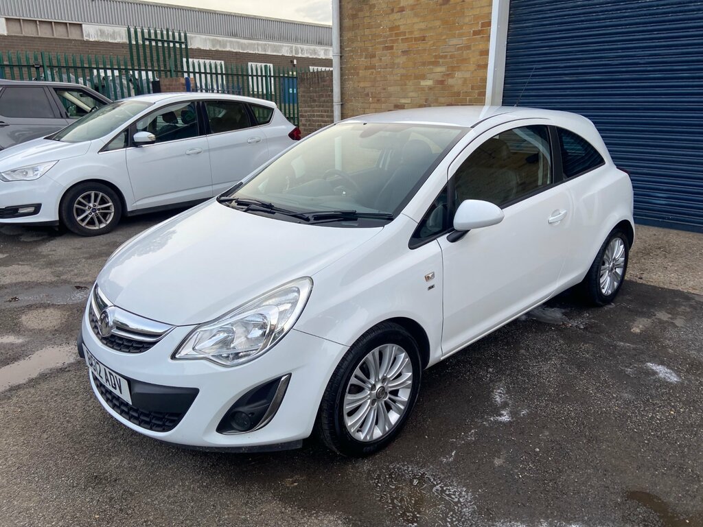 Vauxhall Corsa 1.4 16V Se Hatchback Euro 5 100 P White #2