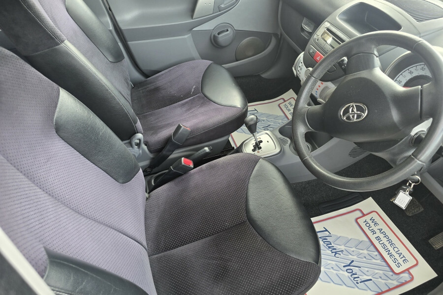 Toyota Aygo Hatchback Silver #6