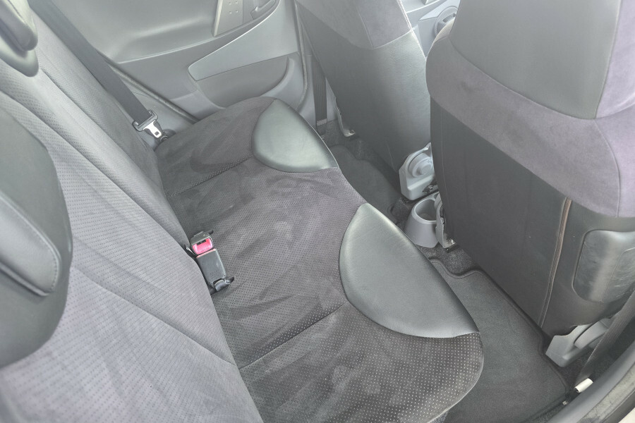 Toyota Aygo Hatchback Silver #2