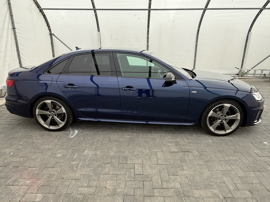 Audi A4 Tdi Black Edition Blue #2