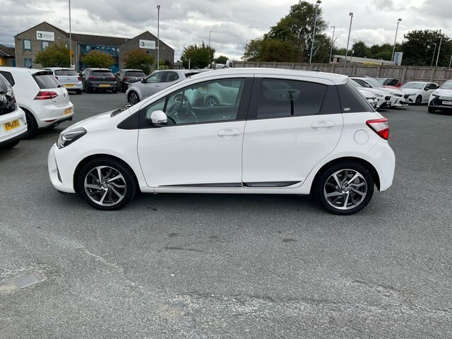 Toyota Yaris 1.5 Vvt-i Y20 Bi-tone Hatchback White #6