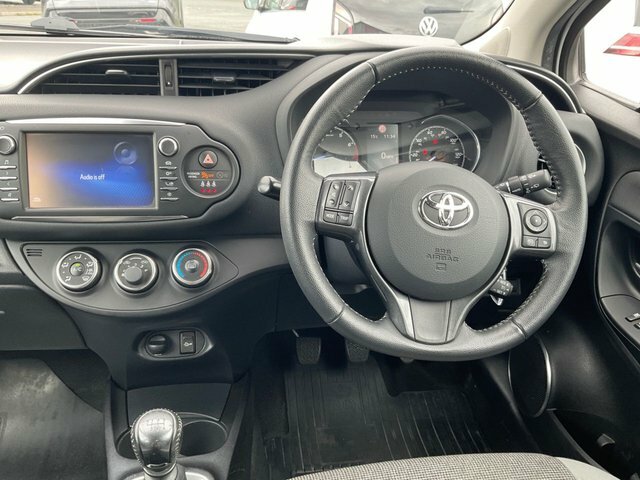 Toyota Yaris 1.5 Vvt-i Y20 Bi-tone Hatchback White #5
