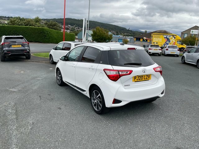 Toyota Yaris 1.5 Vvt-i Y20 Bi-tone Hatchback White #4