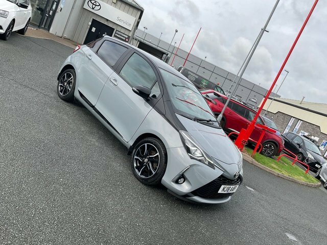 Toyota Yaris 1.5 Vvt-i Blue Bi-tone Hatchback Blue #2