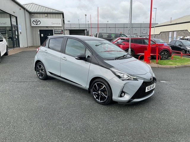 Toyota Yaris 1.5 Vvt-i Blue Bi-tone Hatchback Blue