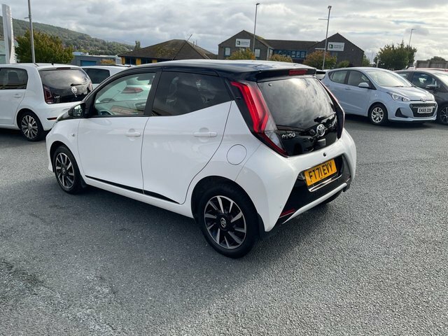 Toyota Aygo 1.0 Vvt-i X-trend Hatchback Euro White #3