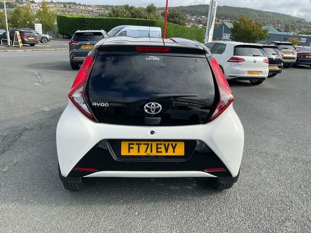 Toyota Aygo 1.0 Vvt-i X-trend Hatchback Euro White #2