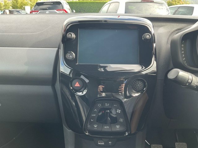 Toyota Aygo Hatchback Black #30