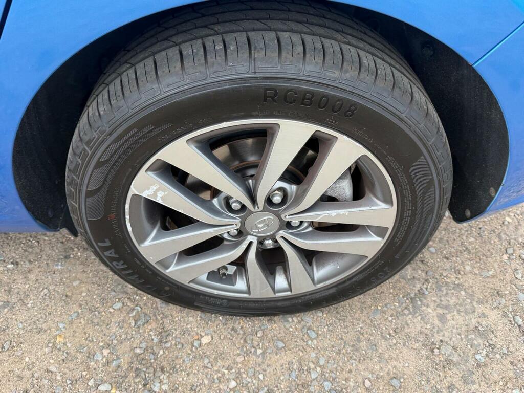 Hyundai I30 Hatchback Red #44