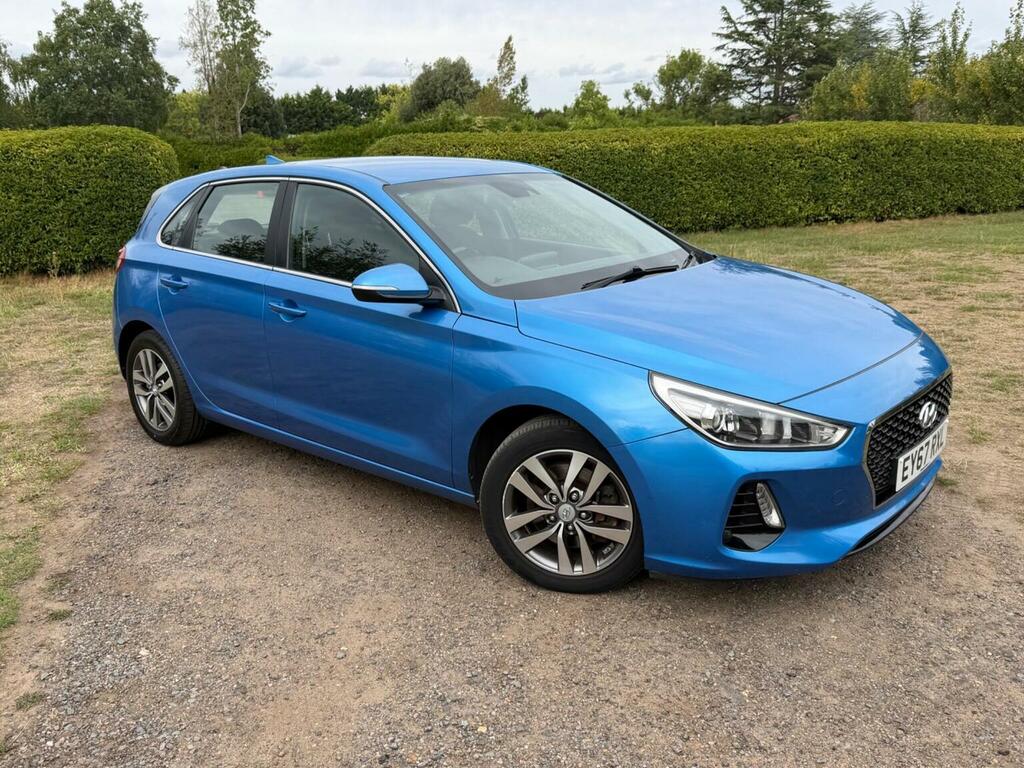 Hyundai I30 Hatchback Red #9