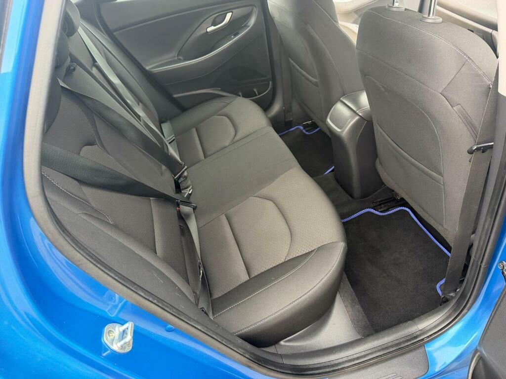 Hyundai I30 Hatchback Red #26