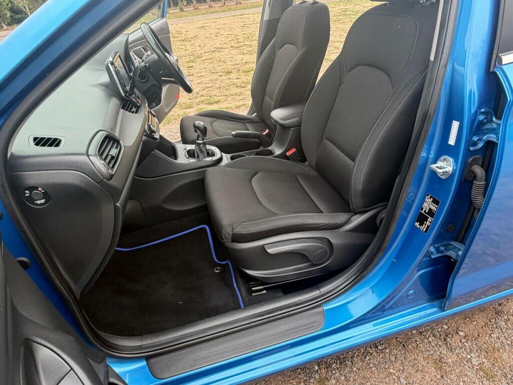 Hyundai I30 Hatchback Red #34
